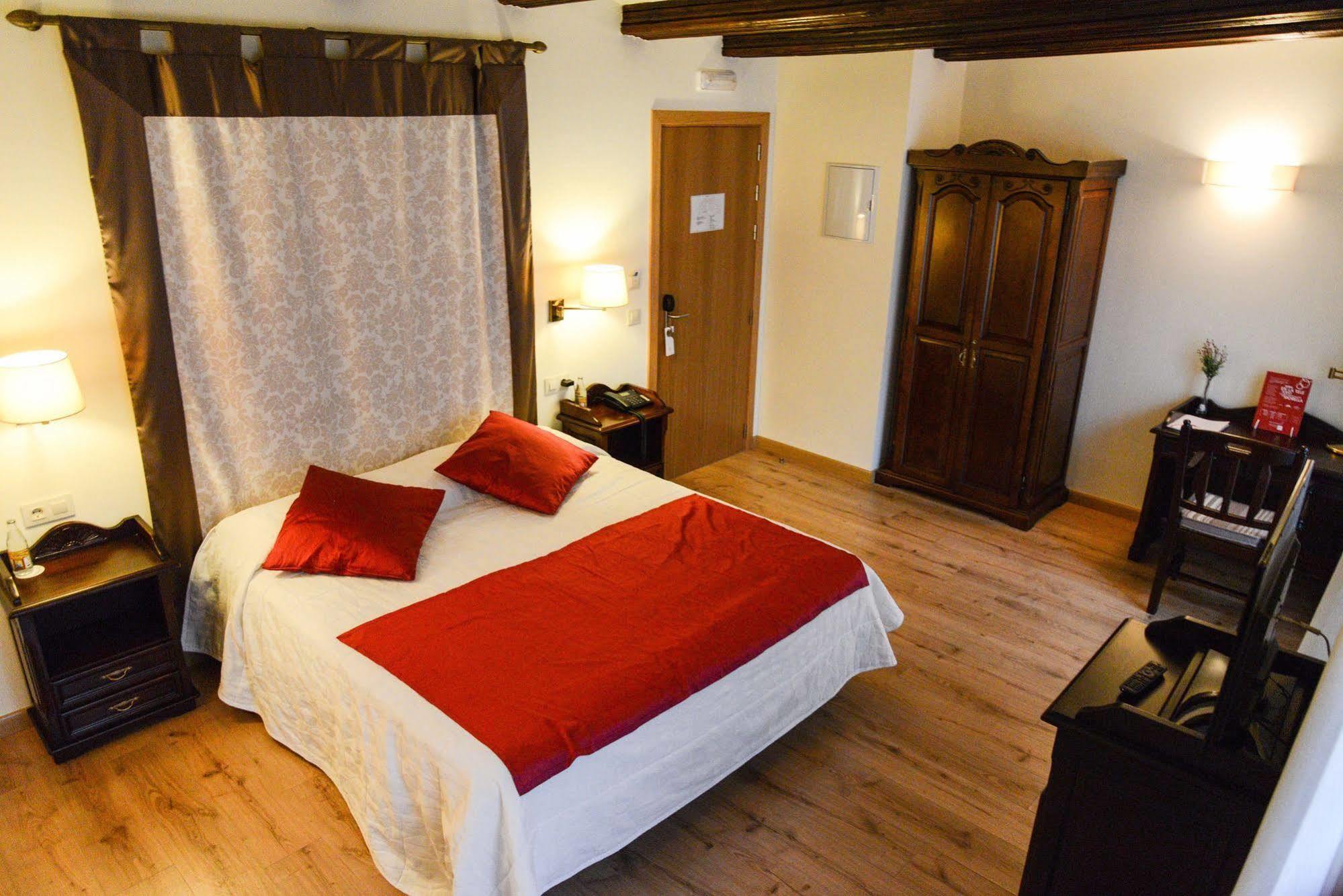 Hotel Cardenal Ram Morella Exterior photo